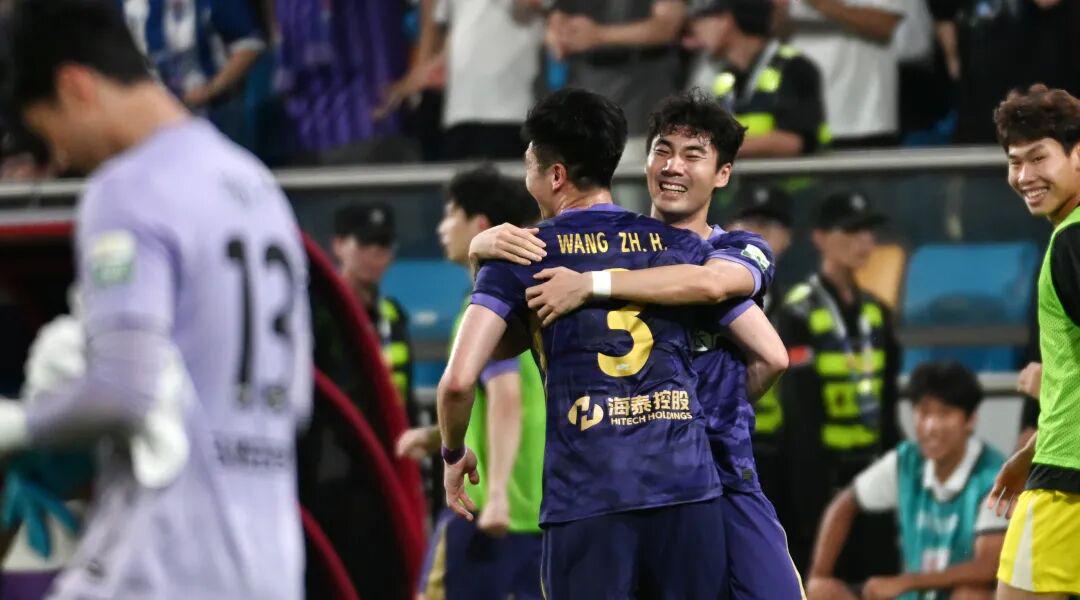 傅首尔晒17岁儿子逛街日常 多乐身高近180cm 母子相处像姐弟